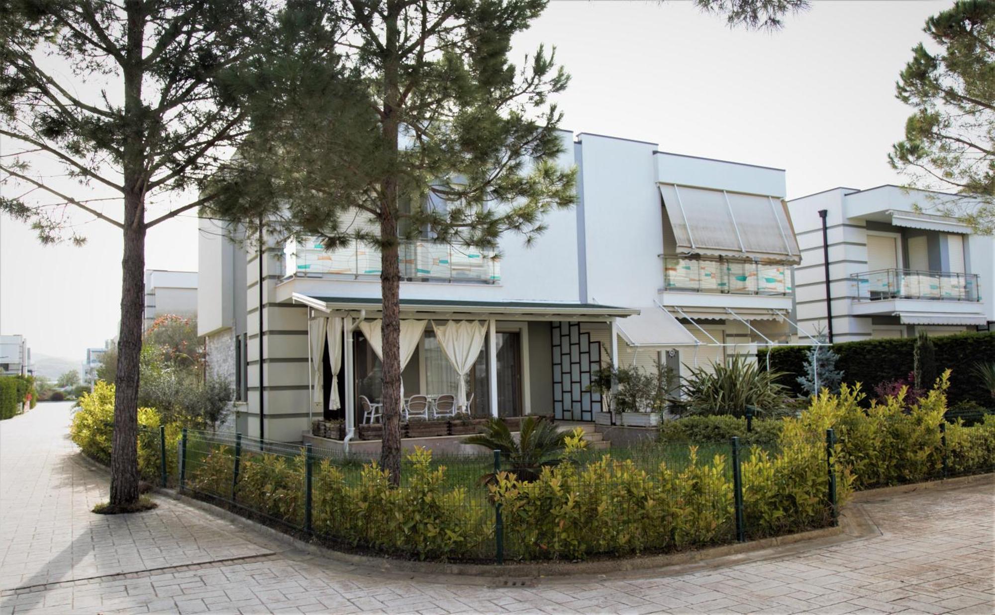 Villa Artino Durrës Esterno foto